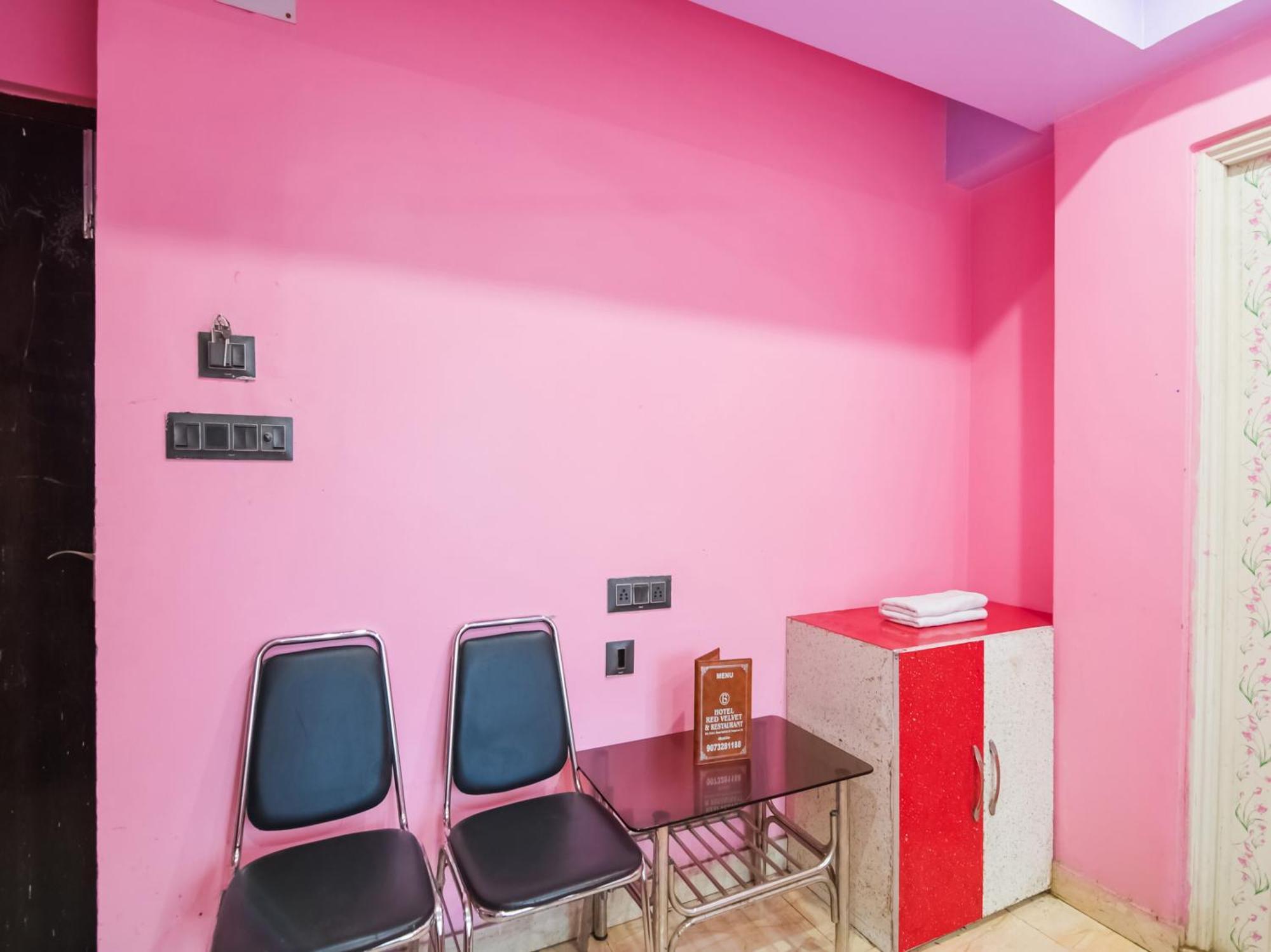 Oyo Flagship Hotel Red Velvet Hugli-Chinsurah Екстер'єр фото