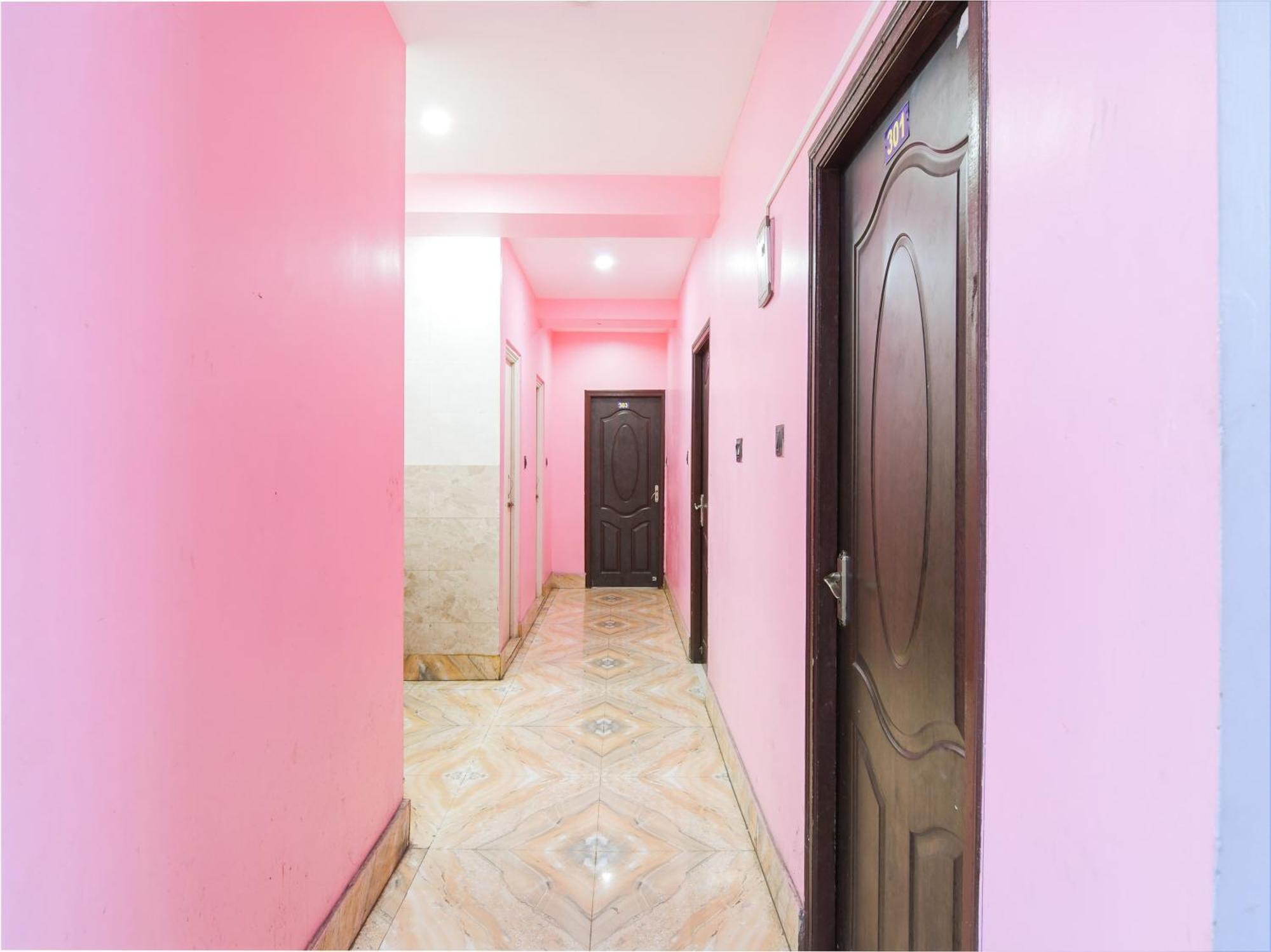 Oyo Flagship Hotel Red Velvet Hugli-Chinsurah Екстер'єр фото