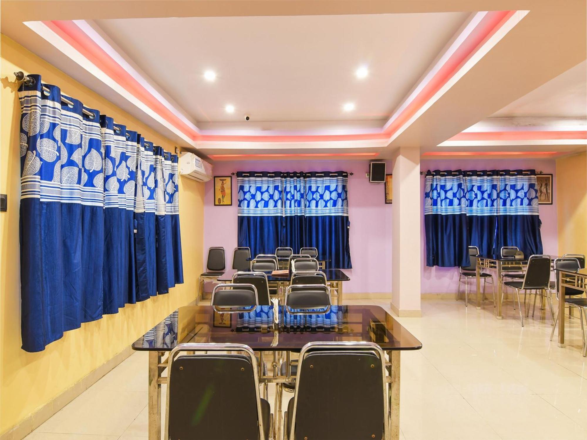 Oyo Flagship Hotel Red Velvet Hugli-Chinsurah Екстер'єр фото