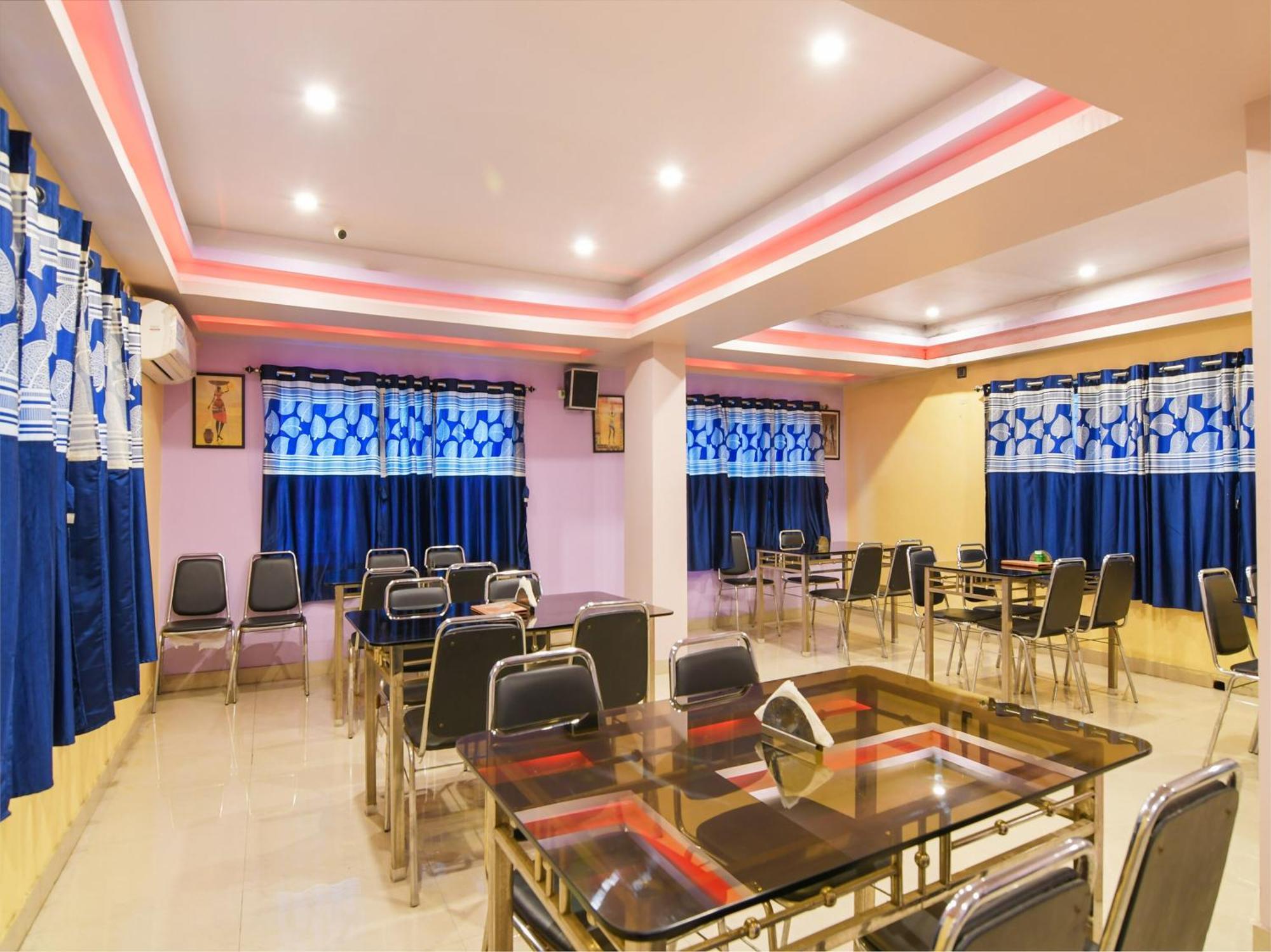 Oyo Flagship Hotel Red Velvet Hugli-Chinsurah Екстер'єр фото